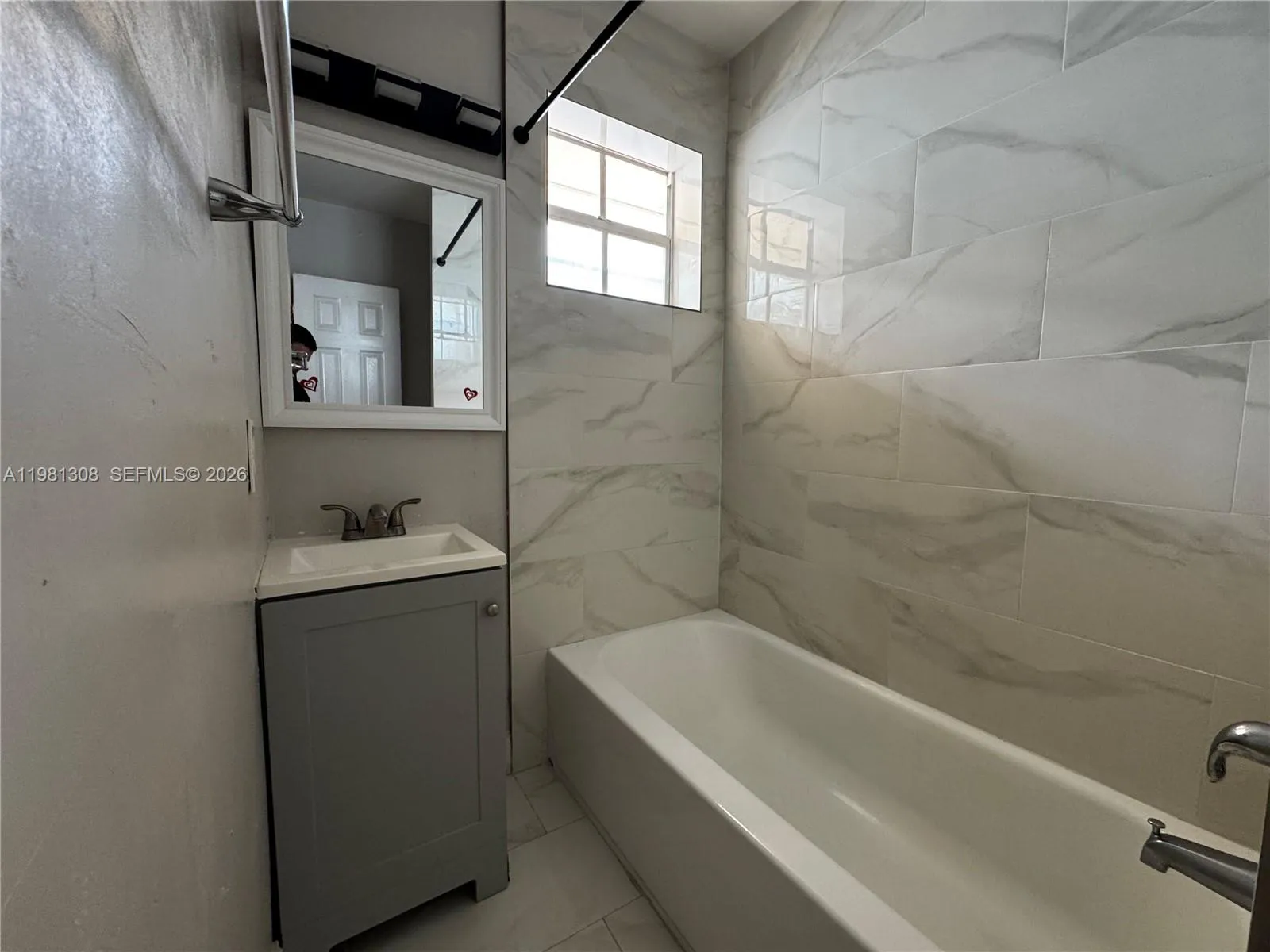 500 13th St 9, Miami Beach, Florida 33139, Miami Beach, Florida 33139, ,1 BathroomBathrooms,Residential Lease,For Rent,500 13th St 9, Miami Beach, Florida 33139,A11981308