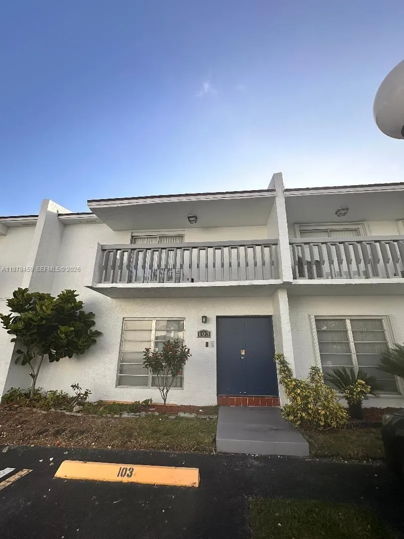9400 Sw 170th St 103, Palmetto Bay, Florida 33157, Palmetto Bay, Florida 33157, 3 Bedrooms Bedrooms, ,2 BathroomsBathrooms,Residential,For Sale,9400 Sw 170th St 103, Palmetto Bay, Florida 33157,A11978459
