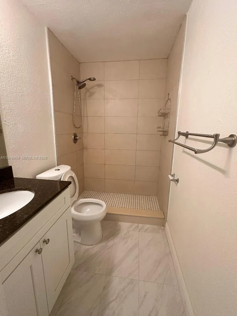 9400 Sw 170th St 103, Palmetto Bay, Florida 33157, Palmetto Bay, Florida 33157, 3 Bedrooms Bedrooms, ,2 BathroomsBathrooms,Residential,For Sale,9400 Sw 170th St 103, Palmetto Bay, Florida 33157,A11978459