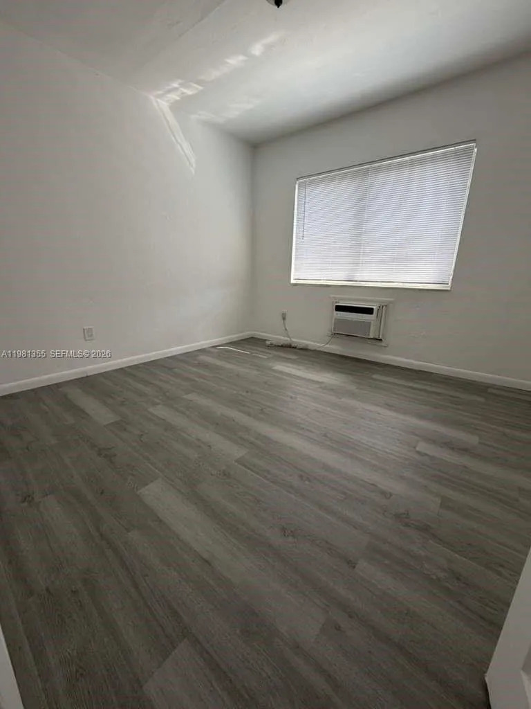 1565 Sw 6th St 5, Miami, Florida 33135, Miami, Florida 33135, 1 Bedroom Bedrooms, ,1 BathroomBathrooms,Residential Lease,For Rent,1565 Sw 6th St 5, Miami, Florida 33135,A11981355