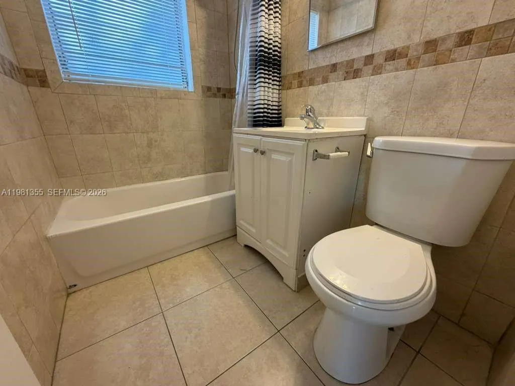 1565 Sw 6th St 5, Miami, Florida 33135, Miami, Florida 33135, 1 Bedroom Bedrooms, ,1 BathroomBathrooms,Residential Lease,For Rent,1565 Sw 6th St 5, Miami, Florida 33135,A11981355