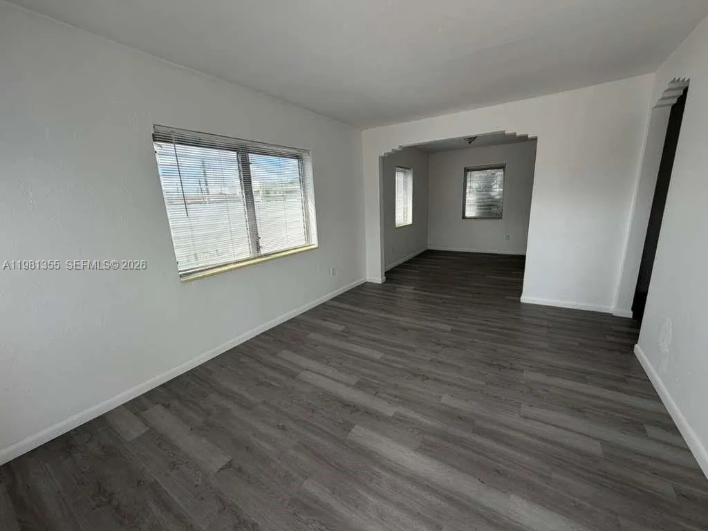 1565 Sw 6th St 5, Miami, Florida 33135, Miami, Florida 33135, 1 Bedroom Bedrooms, ,1 BathroomBathrooms,Residential Lease,For Rent,1565 Sw 6th St 5, Miami, Florida 33135,A11981355