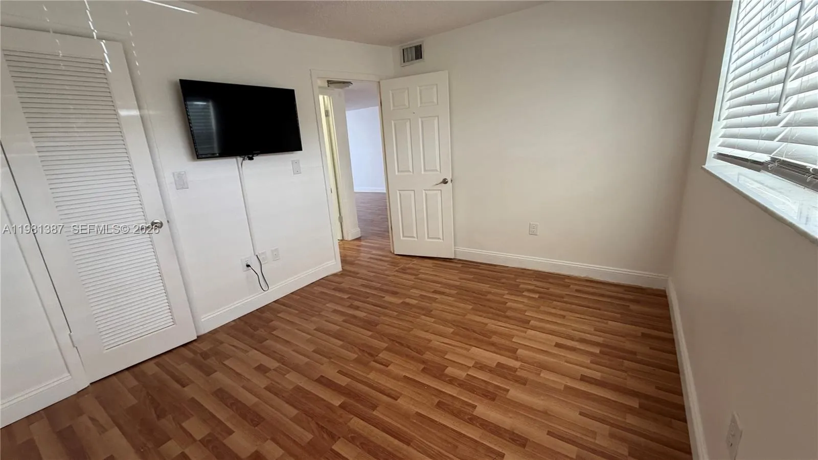 8300 Sunrise Lakes Blvd 109, Sunrise, Florida 3332, Sunrise, Florida 33322, 2 Bedrooms Bedrooms, ,2 BathroomsBathrooms,Residential Lease,For Rent,8300 Sunrise Lakes Blvd 109, Sunrise, Florida 3332,A11981387