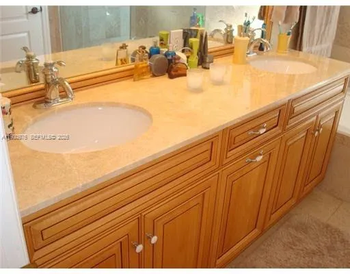 5273 Nw 113th Ave, Doral, Florida 33178, Doral, Florida 33178, 4 Bedrooms Bedrooms, ,2 BathroomsBathrooms,Residential Lease,For Rent,5273 Nw 113th Ave, Doral, Florida 33178,A11980976