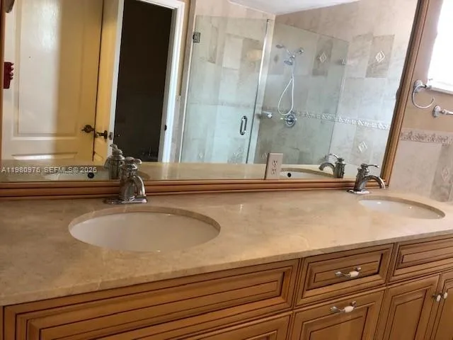 5273 Nw 113th Ave, Doral, Florida 33178, Doral, Florida 33178, 4 Bedrooms Bedrooms, ,2 BathroomsBathrooms,Residential Lease,For Rent,5273 Nw 113th Ave, Doral, Florida 33178,A11980976