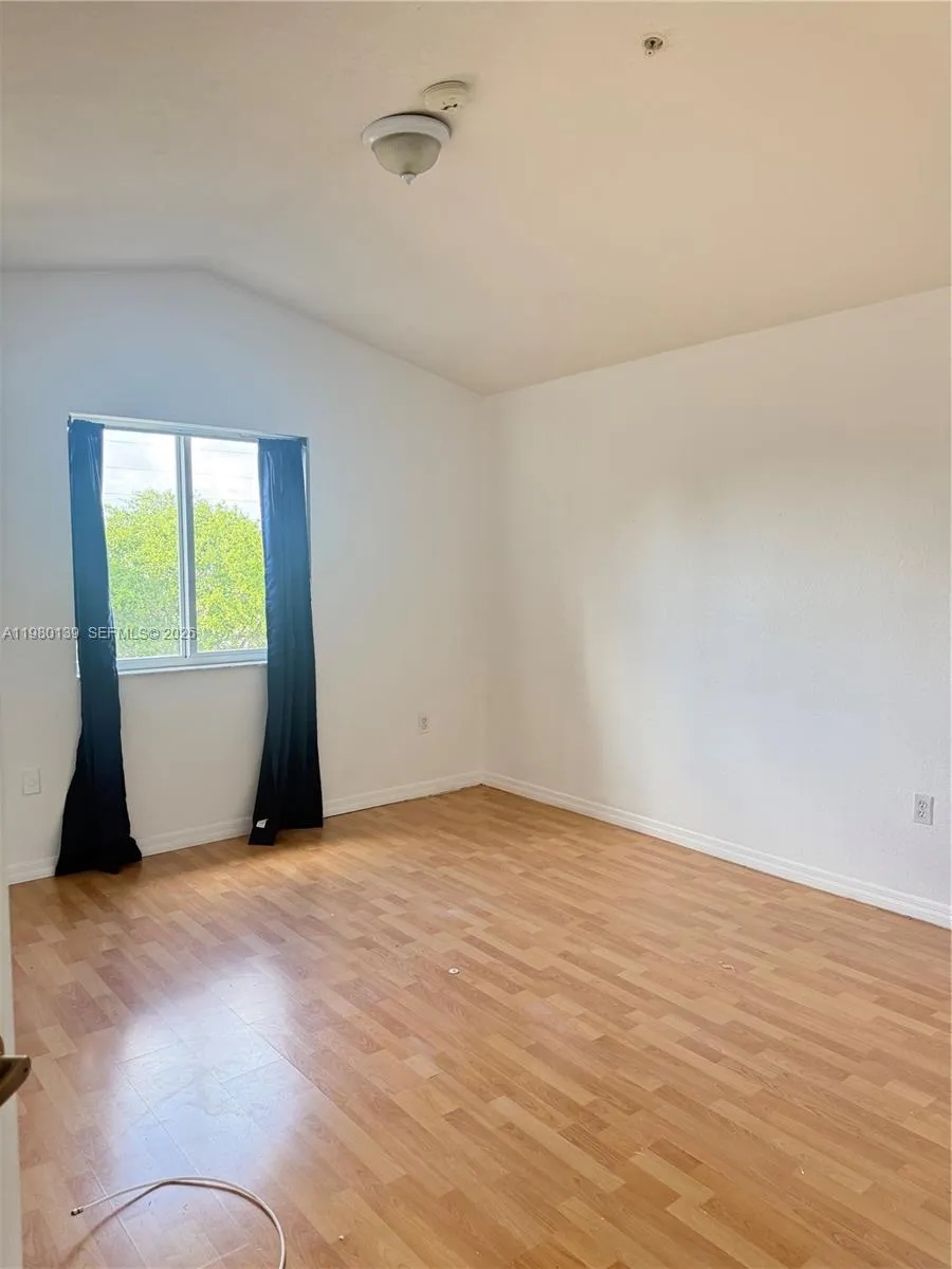 8838 W Flagler St 209, Miami, Florida 33174, Miami, Florida 33174, 3 Bedrooms Bedrooms, ,2 BathroomsBathrooms,Residential Lease,For Rent,8838 W Flagler St 209, Miami, Florida 33174,A11980139