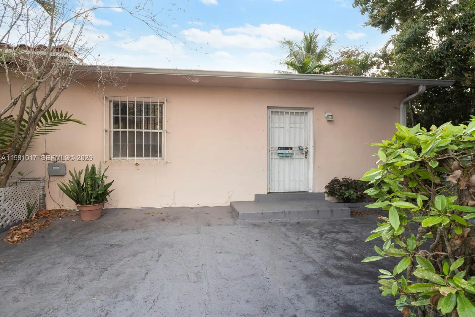 101 Sw 24th Ave 0, Miami, Florida 33135, Miami, Florida 33135, 3 Bedrooms Bedrooms, ,2 BathroomsBathrooms,Residential Lease,For Rent,101 Sw 24th Ave 0, Miami, Florida 33135,A11981017