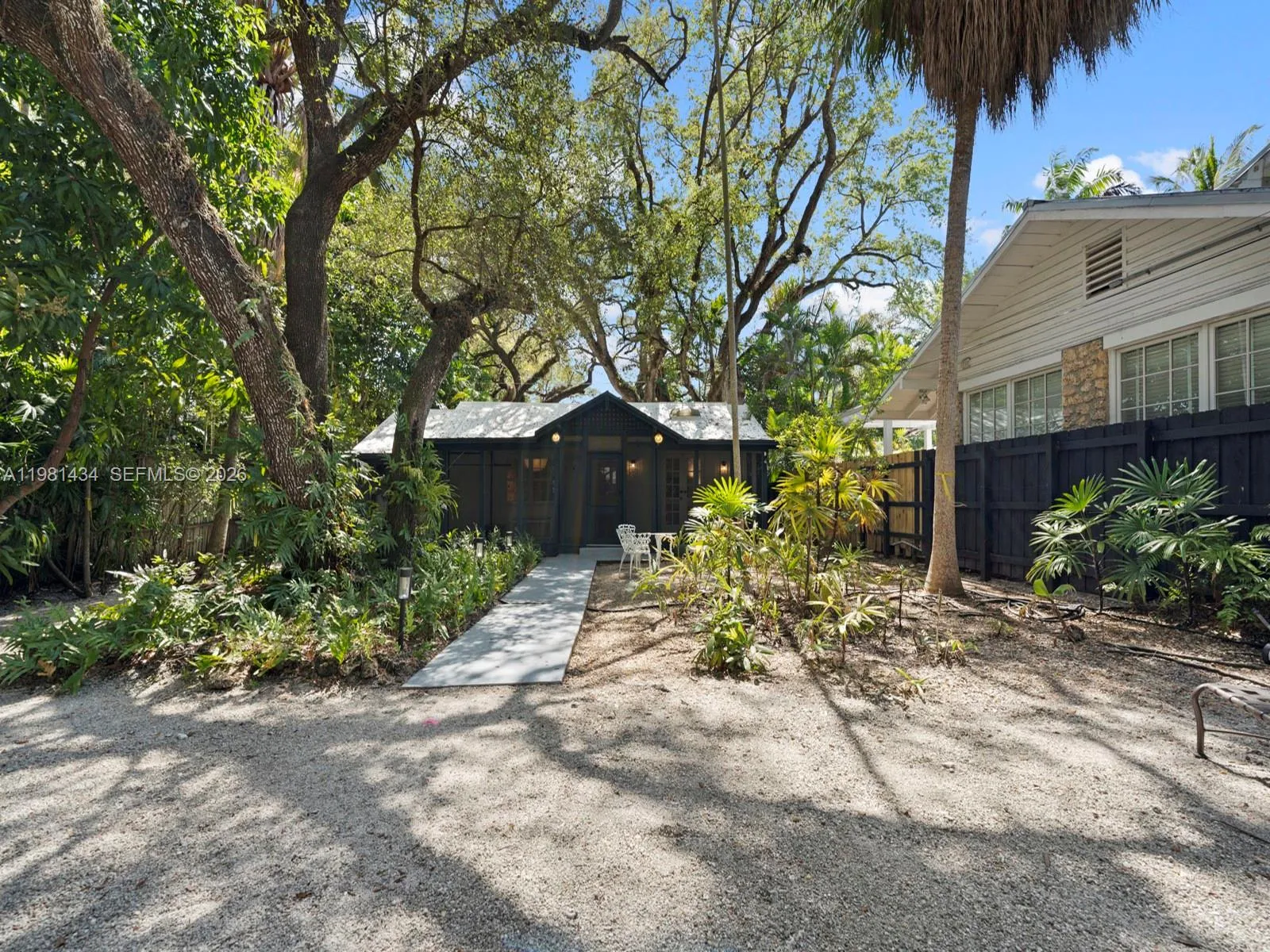 3558 Royal Palm Ave, Miami, Florida 33133, Miami, Florida 33133, 2 Bedrooms Bedrooms, ,1 BathroomBathrooms,Residential,For Sale,3558 Royal Palm Ave, Miami, Florida 33133,A11981434