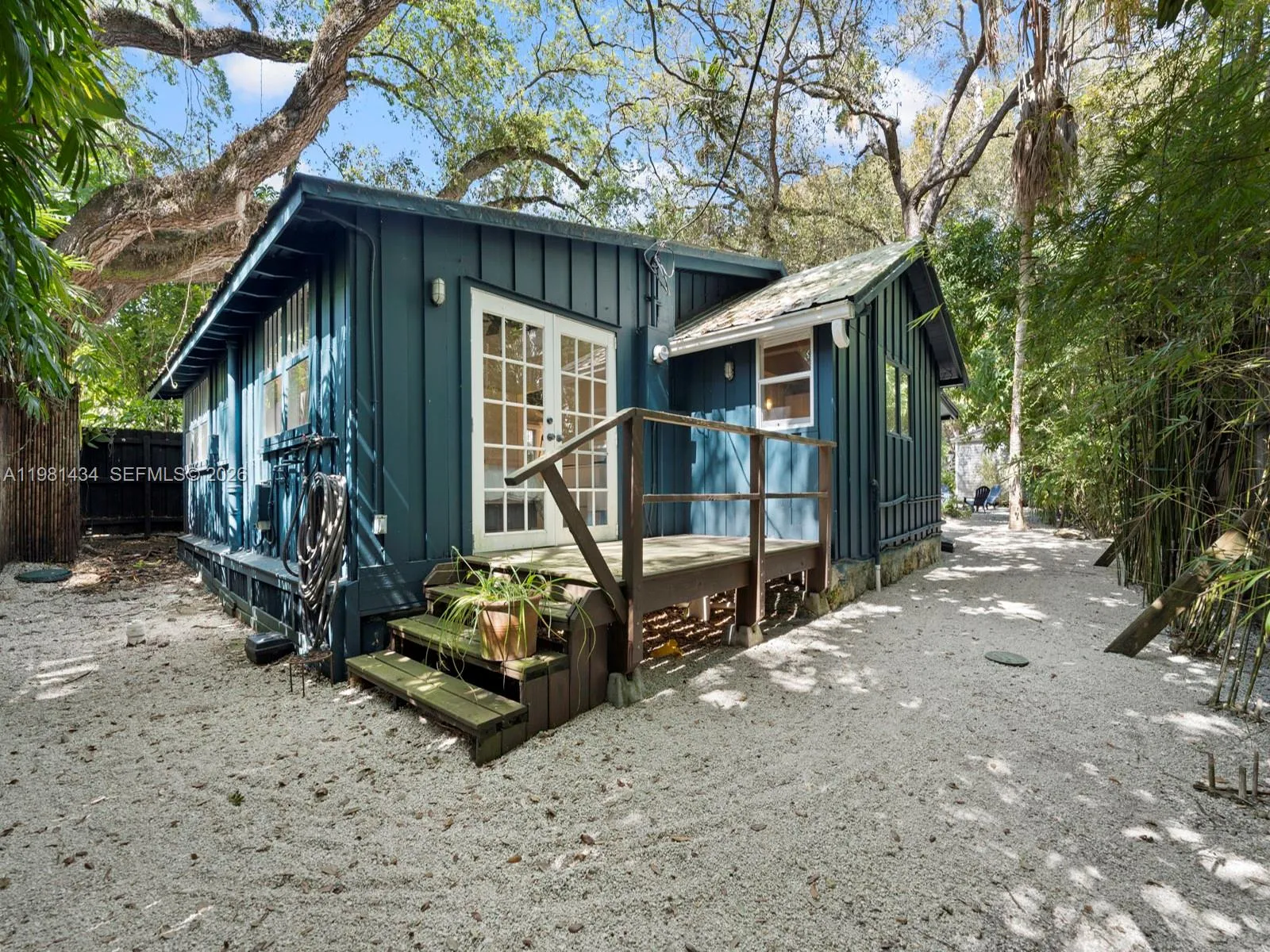 3558 Royal Palm Ave, Miami, Florida 33133, Miami, Florida 33133, 2 Bedrooms Bedrooms, ,1 BathroomBathrooms,Residential,For Sale,3558 Royal Palm Ave, Miami, Florida 33133,A11981434
