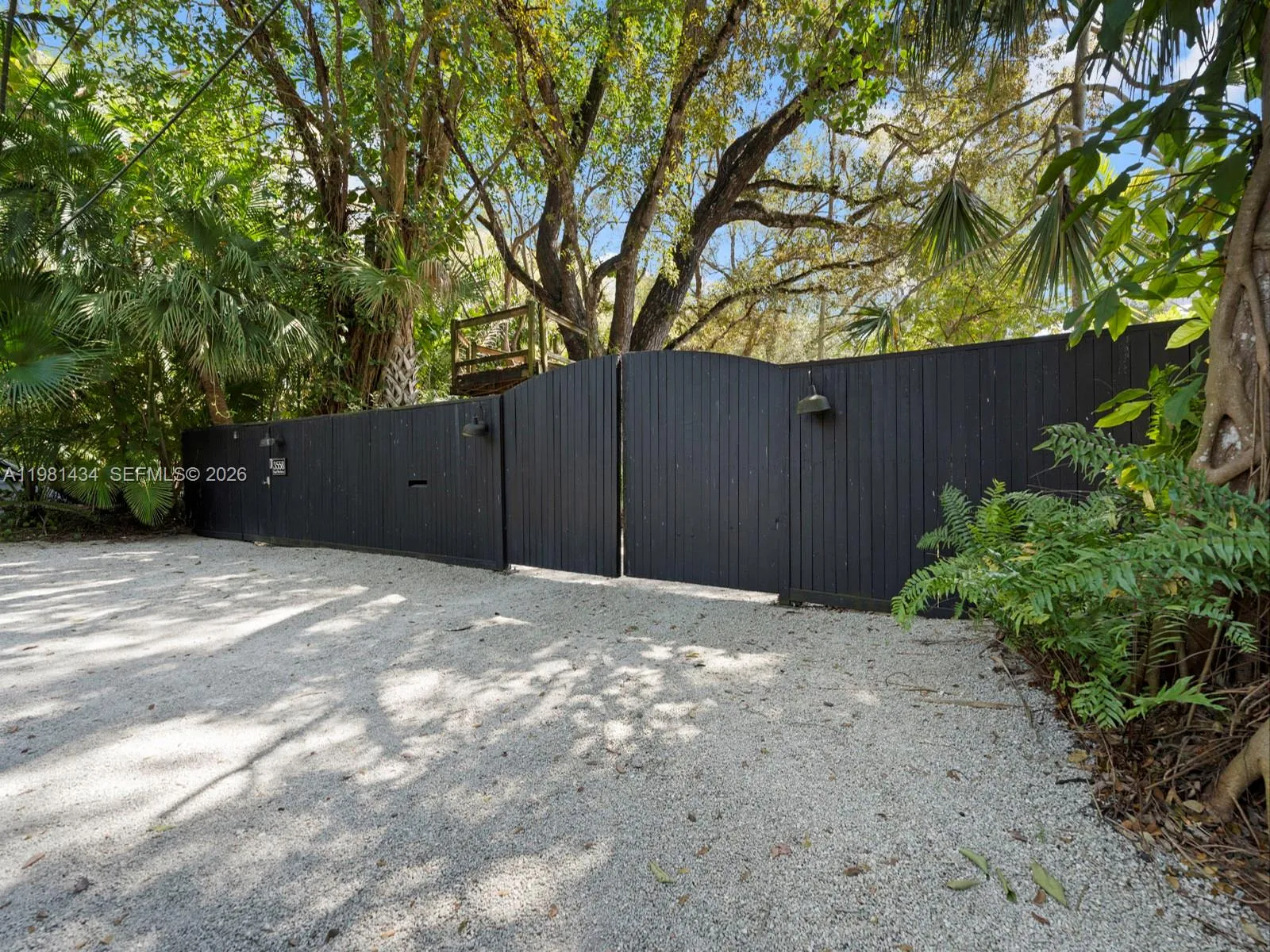 3558 Royal Palm Ave, Miami, Florida 33133, Miami, Florida 33133, 2 Bedrooms Bedrooms, ,1 BathroomBathrooms,Residential,For Sale,3558 Royal Palm Ave, Miami, Florida 33133,A11981434