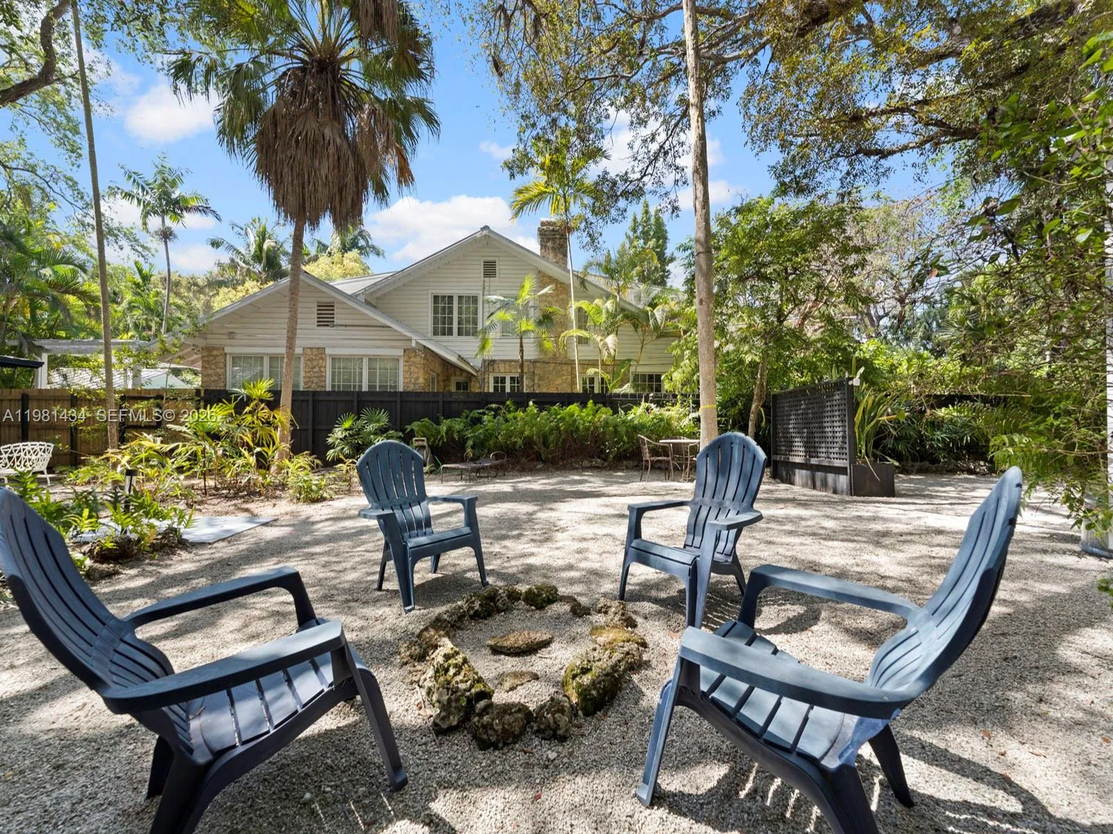 3558 Royal Palm Ave, Miami, Florida 33133, Miami, Florida 33133, 2 Bedrooms Bedrooms, ,1 BathroomBathrooms,Residential,For Sale,3558 Royal Palm Ave, Miami, Florida 33133,A11981434