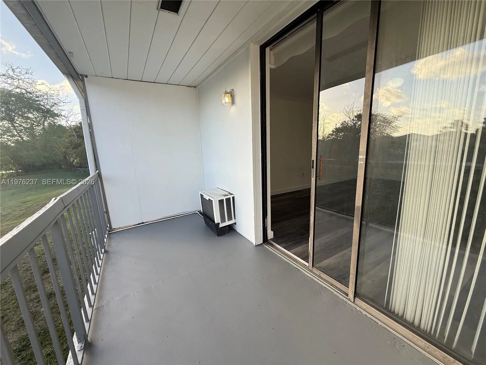 750 Ne 195th St 228, Miami, Florida 33179, Miami, Florida 33179, 1 Bedroom Bedrooms, ,1 BathroomBathrooms,Residential Lease,For Rent,750 Ne 195th St 228, Miami, Florida 33179,A11976237