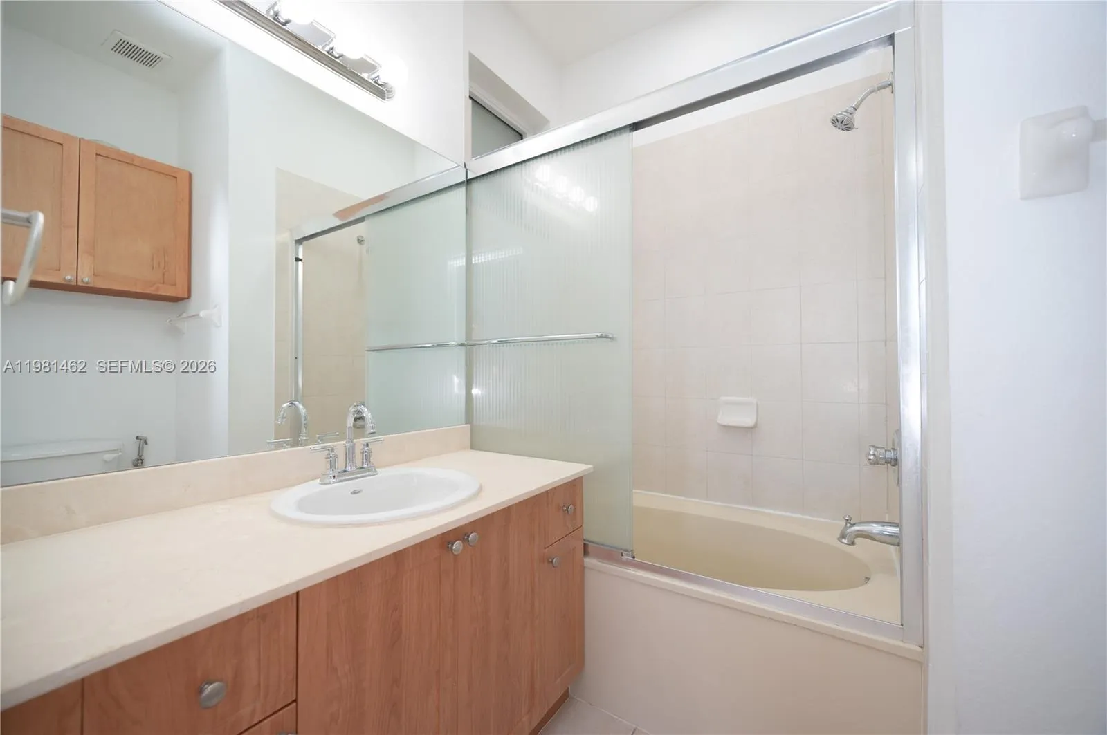 10885 Nw 89th Ter 211, Doral, Florida 33178, Doral, Florida 33178, 3 Bedrooms Bedrooms, ,2 BathroomsBathrooms,Residential Lease,For Rent,10885 Nw 89th Ter 211, Doral, Florida 33178,A11981462
