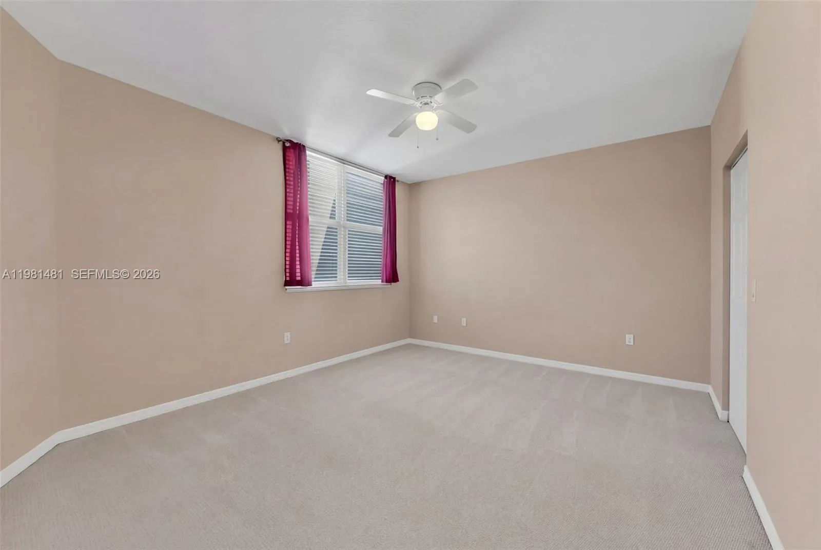 2421 Ne 65th St 403, Fort Lauderdale, Florida 3330, Fort Lauderdale, Florida 33308, 2 Bedrooms Bedrooms, ,2 BathroomsBathrooms,Residential,For Sale,2421 Ne 65th St 403, Fort Lauderdale, Florida 3330,A11981481