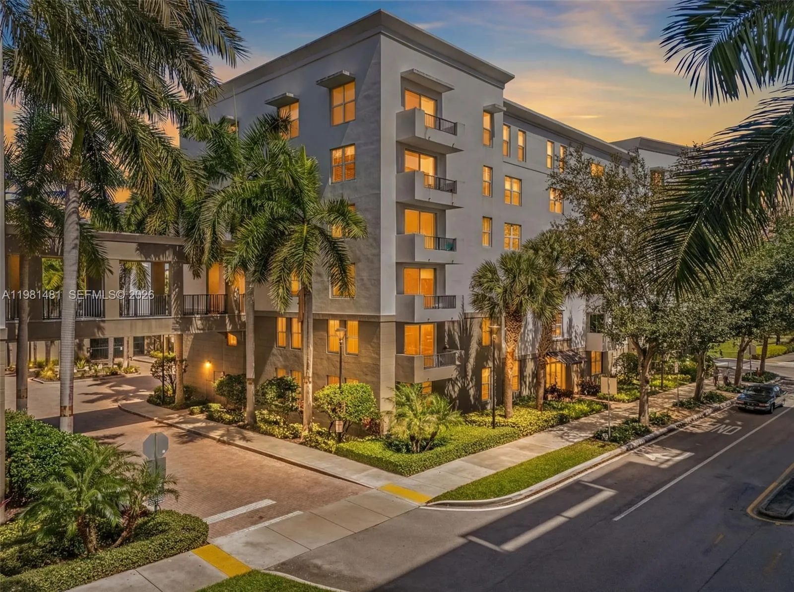 2421 Ne 65th St 403, Fort Lauderdale, Florida 3330, Fort Lauderdale, Florida 33308, 2 Bedrooms Bedrooms, ,2 BathroomsBathrooms,Residential,For Sale,2421 Ne 65th St 403, Fort Lauderdale, Florida 3330,A11981481