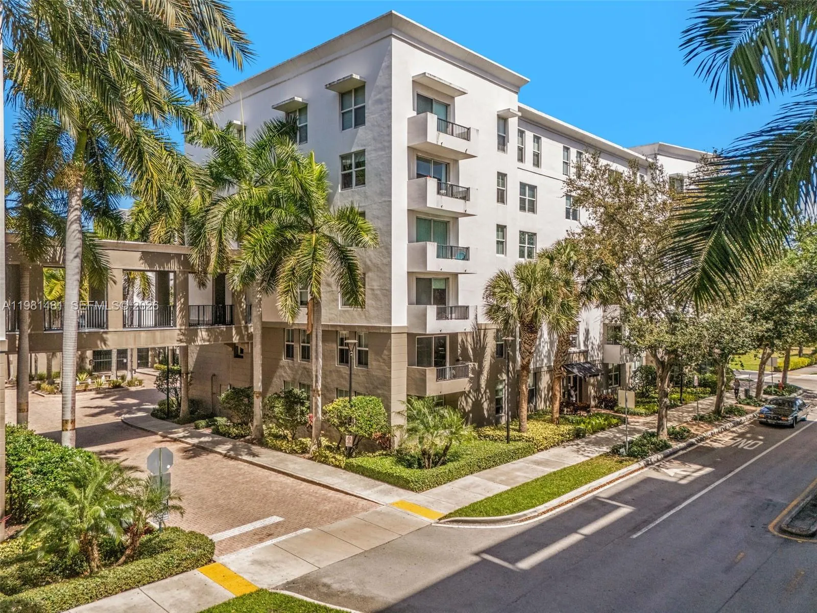 2421 Ne 65th St 403, Fort Lauderdale, Florida 3330, Fort Lauderdale, Florida 33308, 2 Bedrooms Bedrooms, ,2 BathroomsBathrooms,Residential,For Sale,2421 Ne 65th St 403, Fort Lauderdale, Florida 3330,A11981481