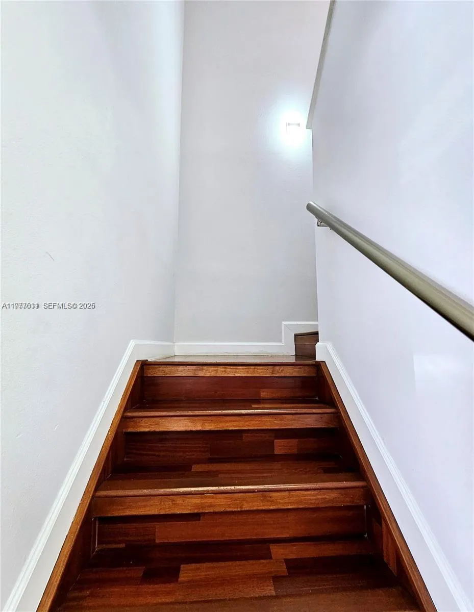 13217 Sw 9th Ln 1, Miami, Florida 33184, Miami, Florida 33184, 3 Bedrooms Bedrooms, ,2 BathroomsBathrooms,Residential Lease,For Rent,13217 Sw 9th Ln 1, Miami, Florida 33184,A11977631