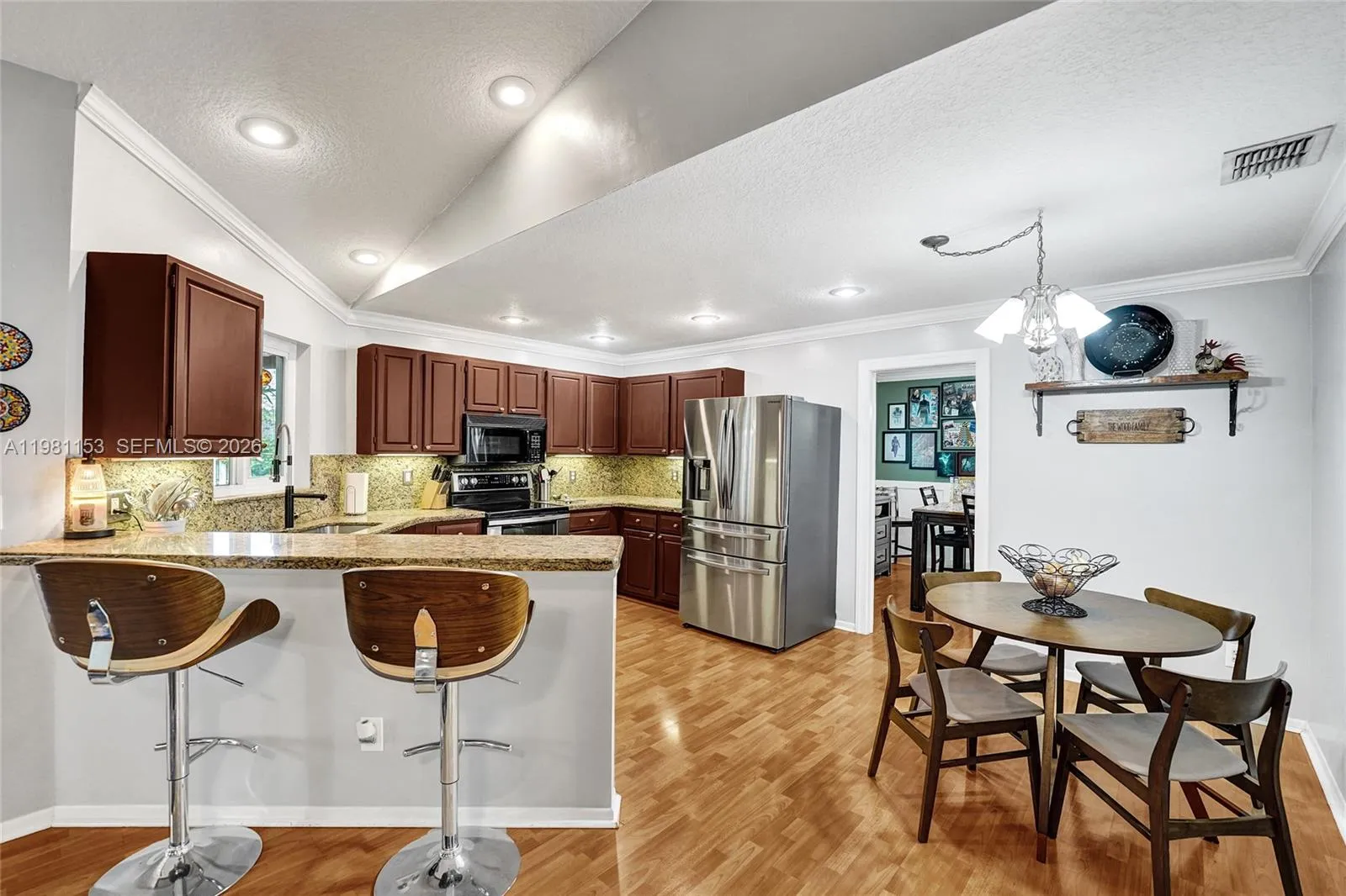 1741 W Oak Knoll Cir, Davie, Florida 33324, Davie, Florida 33324, 3 Bedrooms Bedrooms, ,2 BathroomsBathrooms,Residential,For Sale,1741 W Oak Knoll Cir, Davie, Florida 33324,A11981153