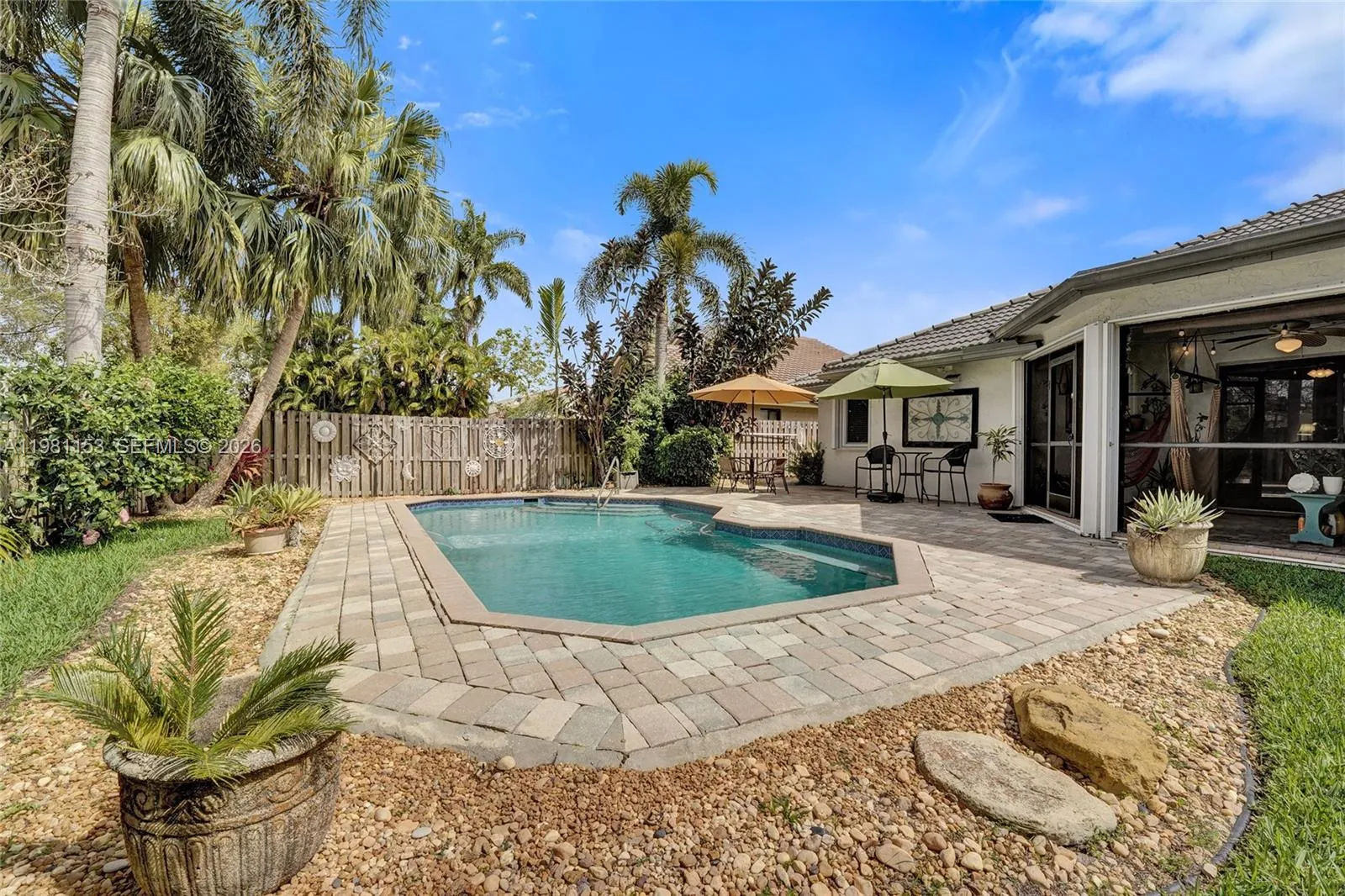 1741 W Oak Knoll Cir, Davie, Florida 33324, Davie, Florida 33324, 3 Bedrooms Bedrooms, ,2 BathroomsBathrooms,Residential,For Sale,1741 W Oak Knoll Cir, Davie, Florida 33324,A11981153