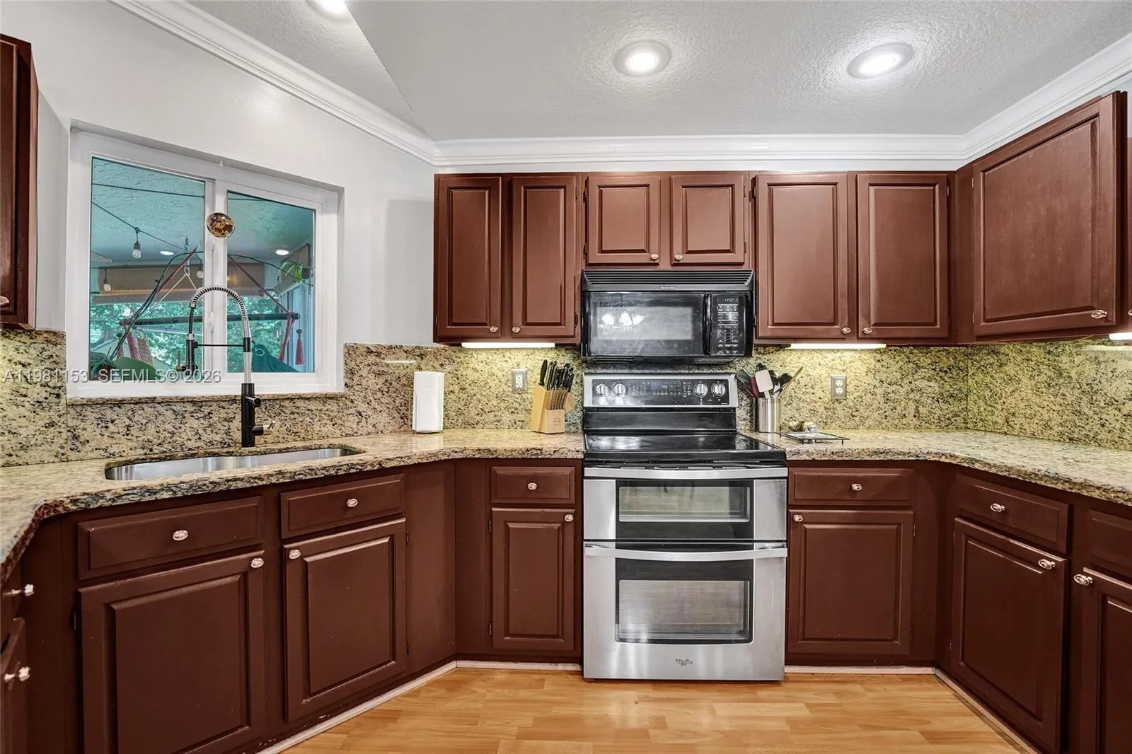 1741 W Oak Knoll Cir, Davie, Florida 33324, Davie, Florida 33324, 3 Bedrooms Bedrooms, ,2 BathroomsBathrooms,Residential,For Sale,1741 W Oak Knoll Cir, Davie, Florida 33324,A11981153