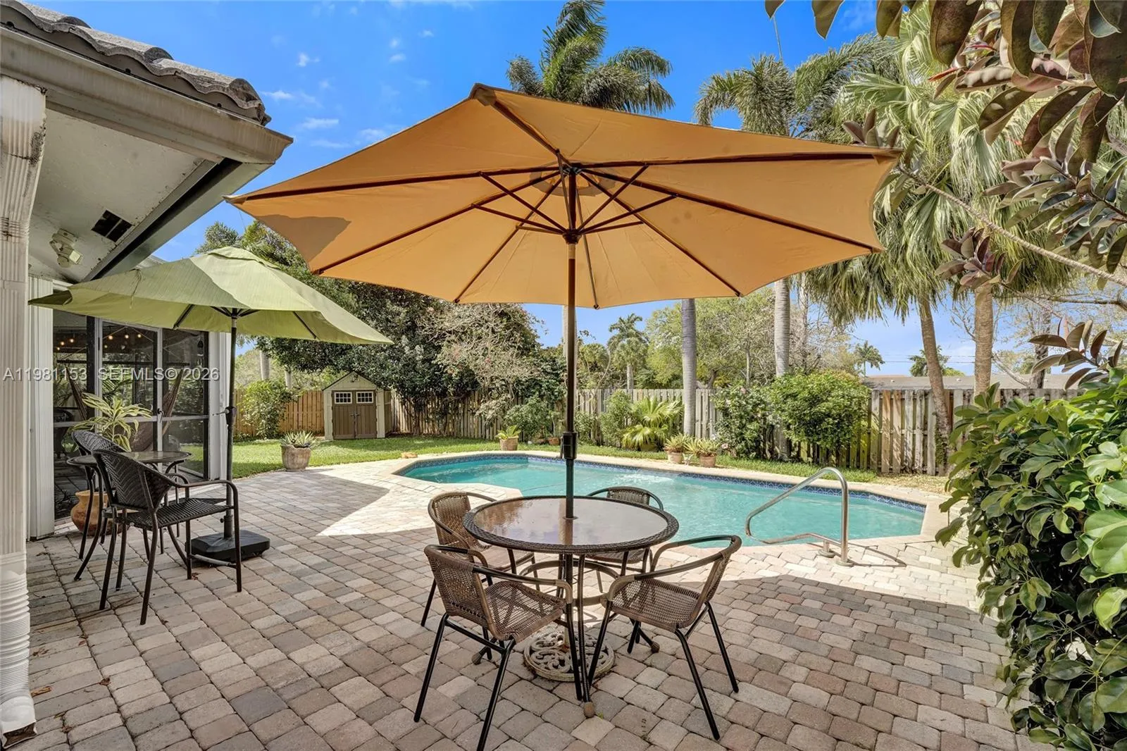 1741 W Oak Knoll Cir, Davie, Florida 33324, Davie, Florida 33324, 3 Bedrooms Bedrooms, ,2 BathroomsBathrooms,Residential,For Sale,1741 W Oak Knoll Cir, Davie, Florida 33324,A11981153