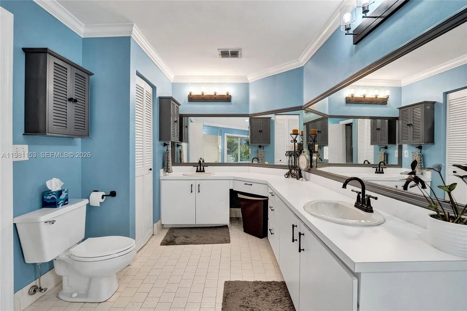 1741 W Oak Knoll Cir, Davie, Florida 33324, Davie, Florida 33324, 3 Bedrooms Bedrooms, ,2 BathroomsBathrooms,Residential,For Sale,1741 W Oak Knoll Cir, Davie, Florida 33324,A11981153