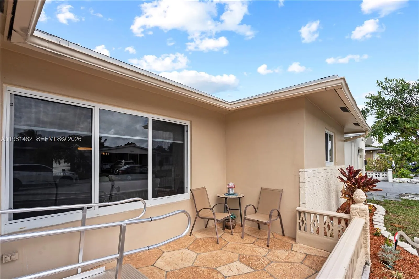 6945 Nw 17th St, Margate, Florida 33063, Margate, Florida 33063, 2 Bedrooms Bedrooms, ,2 BathroomsBathrooms,Residential,For Sale,6945 Nw 17th St, Margate, Florida 33063,A11981482