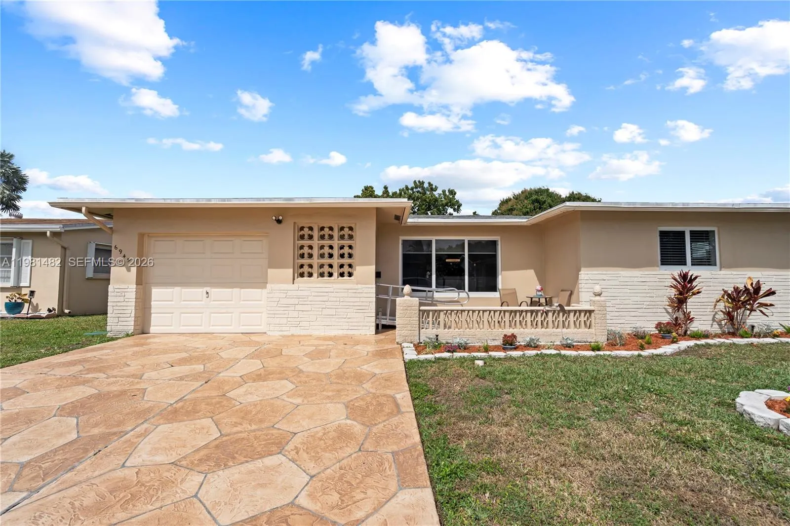 6945 Nw 17th St, Margate, Florida 33063, Margate, Florida 33063, 2 Bedrooms Bedrooms, ,2 BathroomsBathrooms,Residential,For Sale,6945 Nw 17th St, Margate, Florida 33063,A11981482