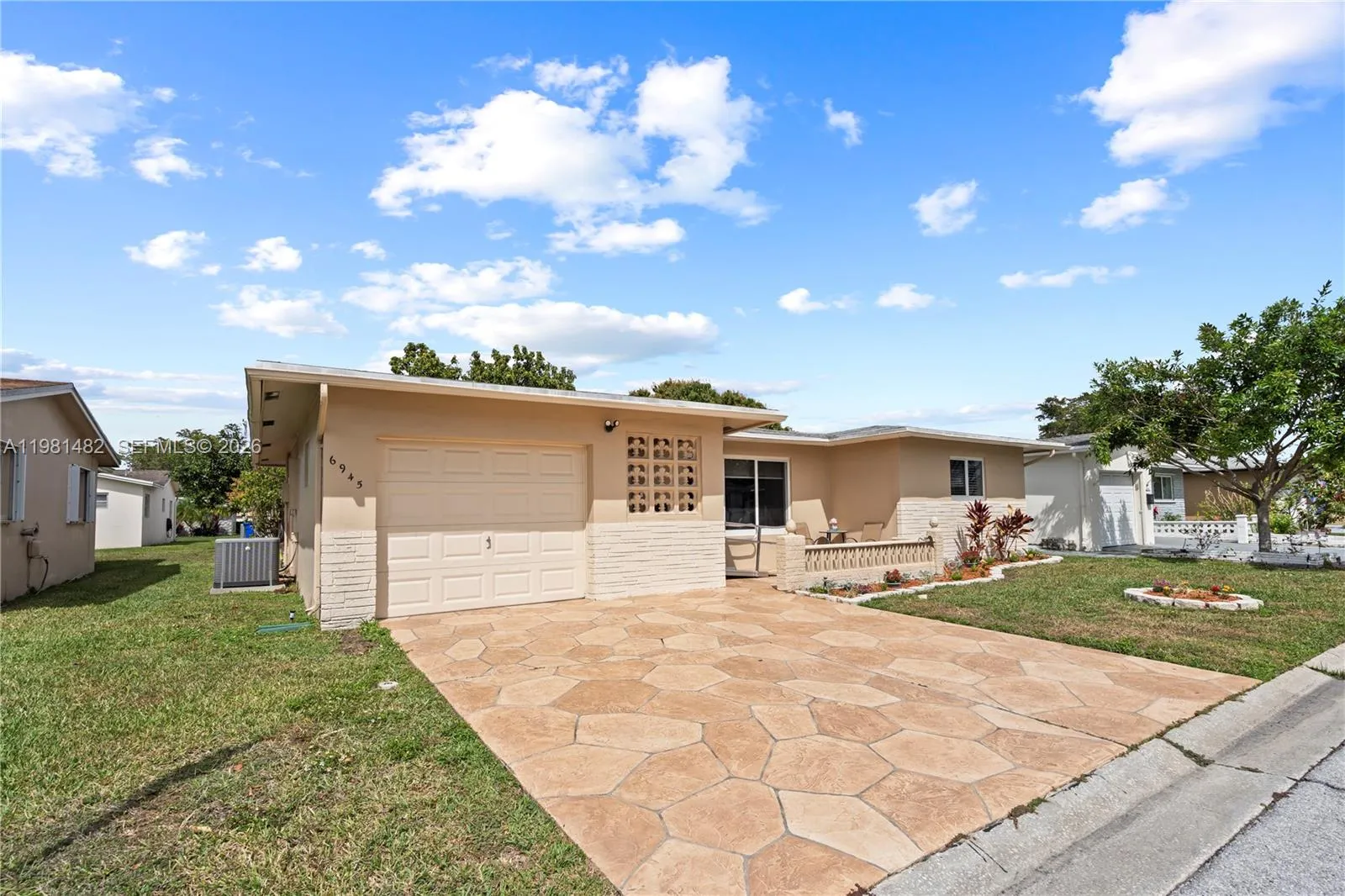 6945 Nw 17th St, Margate, Florida 33063, Margate, Florida 33063, 2 Bedrooms Bedrooms, ,2 BathroomsBathrooms,Residential,For Sale,6945 Nw 17th St, Margate, Florida 33063,A11981482