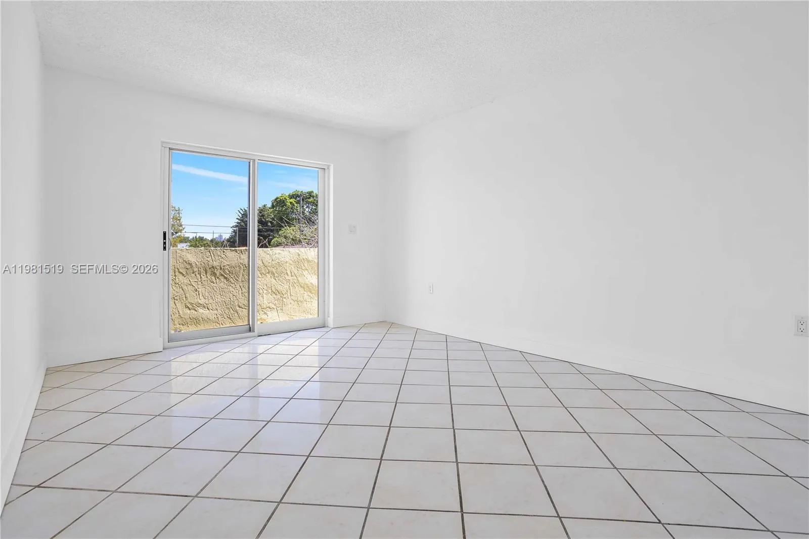 3524 Nw 4th Ter, Miami, Florida 33125, Miami, Florida 33125, ,Residential Income,For Sale,3524 Nw 4th Ter, Miami, Florida 33125,A11981519