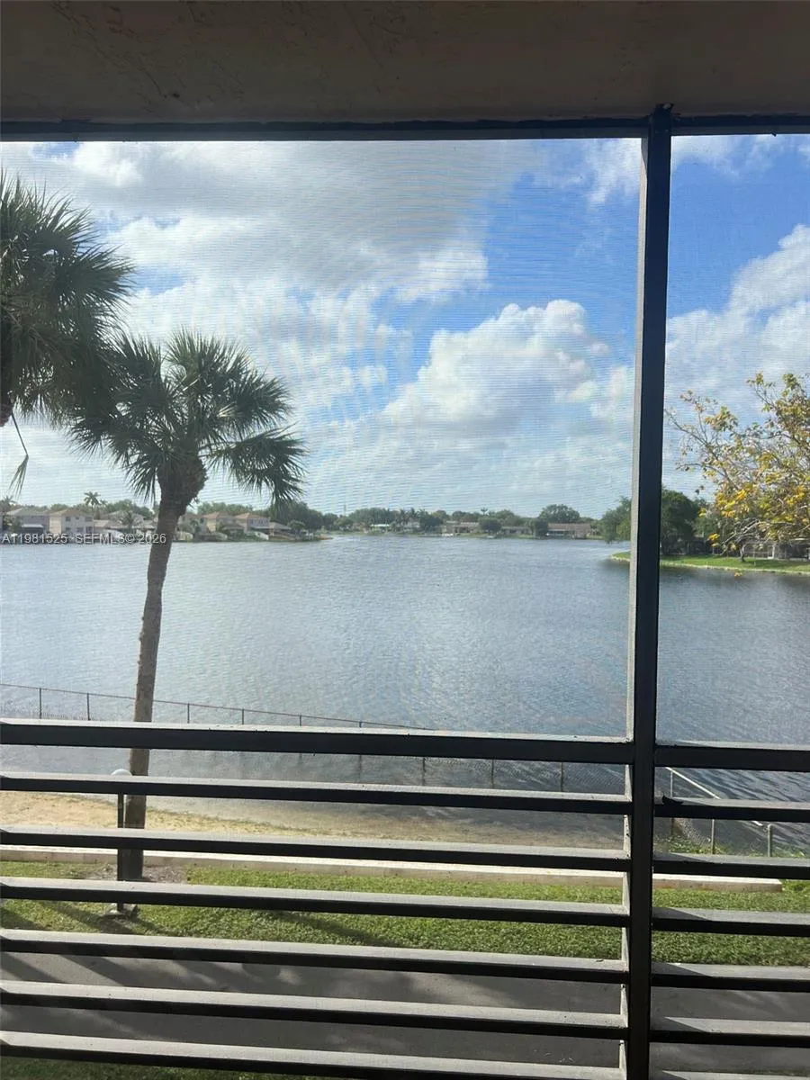 1100 Colony Point Cir 201, Pembroke Pines, Florida, Pembroke Pines, Florida 33026, 2 Bedrooms Bedrooms, ,2 BathroomsBathrooms,Residential,For Sale,1100 Colony Point Cir 201, Pembroke Pines, Florida,A11981525