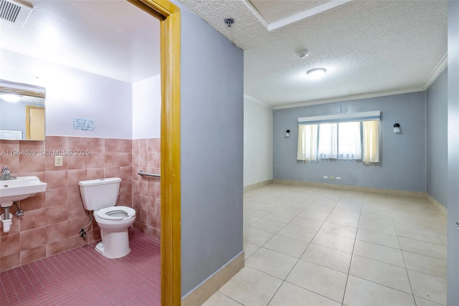 151 Sw 1st St, Dania Beach, Florida 33004, Dania Beach, Florida 33004, ,Commercial Lease,For Rent,151 Sw 1st St, Dania Beach, Florida 33004,A11964809