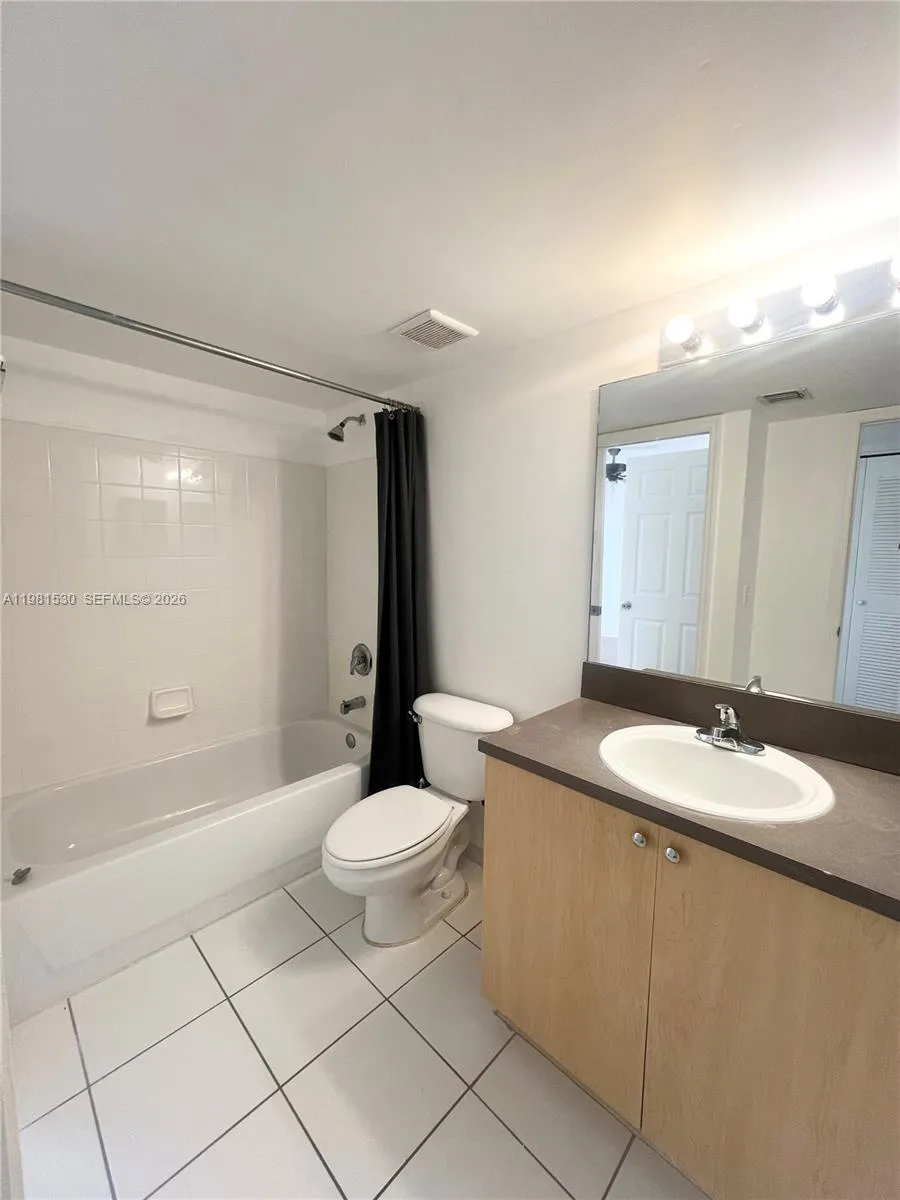 2991 Ne 185th St 1702, Aventura, Florida 33180, Aventura, Florida 33180, 2 Bedrooms Bedrooms, ,2 BathroomsBathrooms,Residential Lease,For Rent,2991 Ne 185th St 1702, Aventura, Florida 33180,A11981530