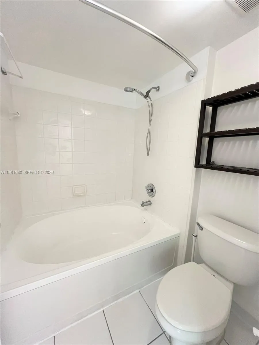 2991 Ne 185th St 1702, Aventura, Florida 33180, Aventura, Florida 33180, 2 Bedrooms Bedrooms, ,2 BathroomsBathrooms,Residential Lease,For Rent,2991 Ne 185th St 1702, Aventura, Florida 33180,A11981530