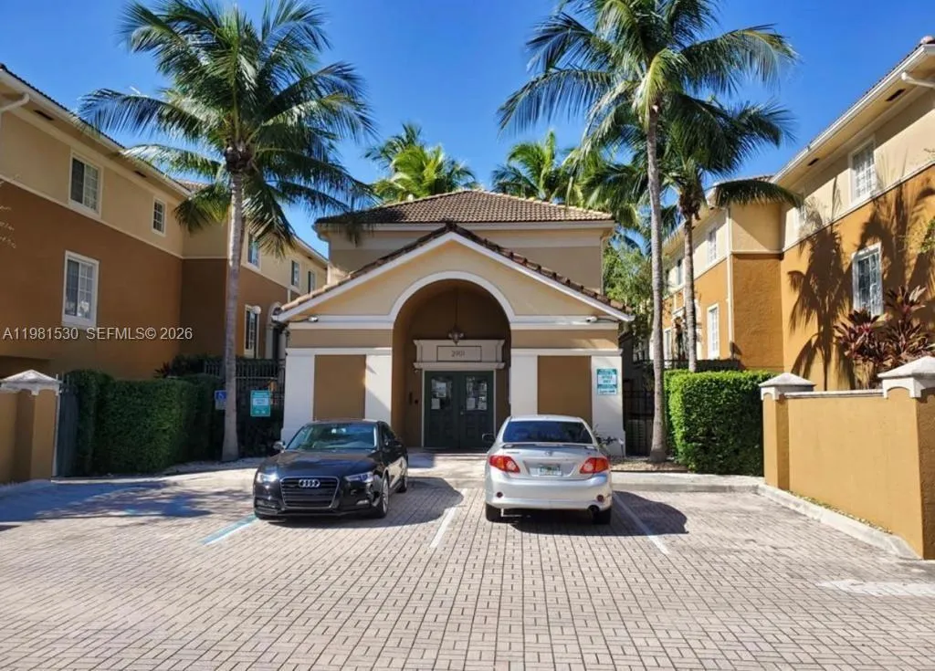 2991 Ne 185th St 1702, Aventura, Florida 33180, Aventura, Florida 33180, 2 Bedrooms Bedrooms, ,2 BathroomsBathrooms,Residential Lease,For Rent,2991 Ne 185th St 1702, Aventura, Florida 33180,A11981530