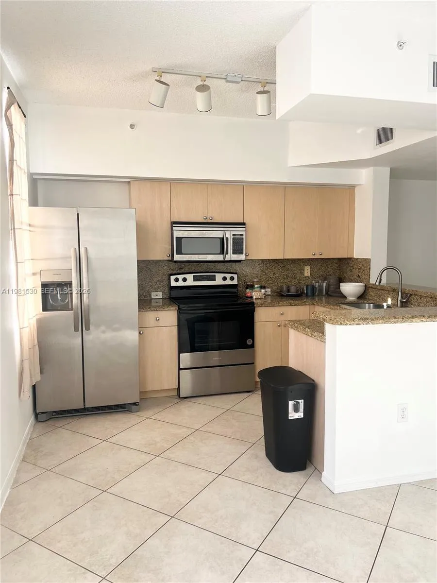 2991 Ne 185th St 1702, Aventura, Florida 33180, Aventura, Florida 33180, 2 Bedrooms Bedrooms, ,2 BathroomsBathrooms,Residential Lease,For Rent,2991 Ne 185th St 1702, Aventura, Florida 33180,A11981530