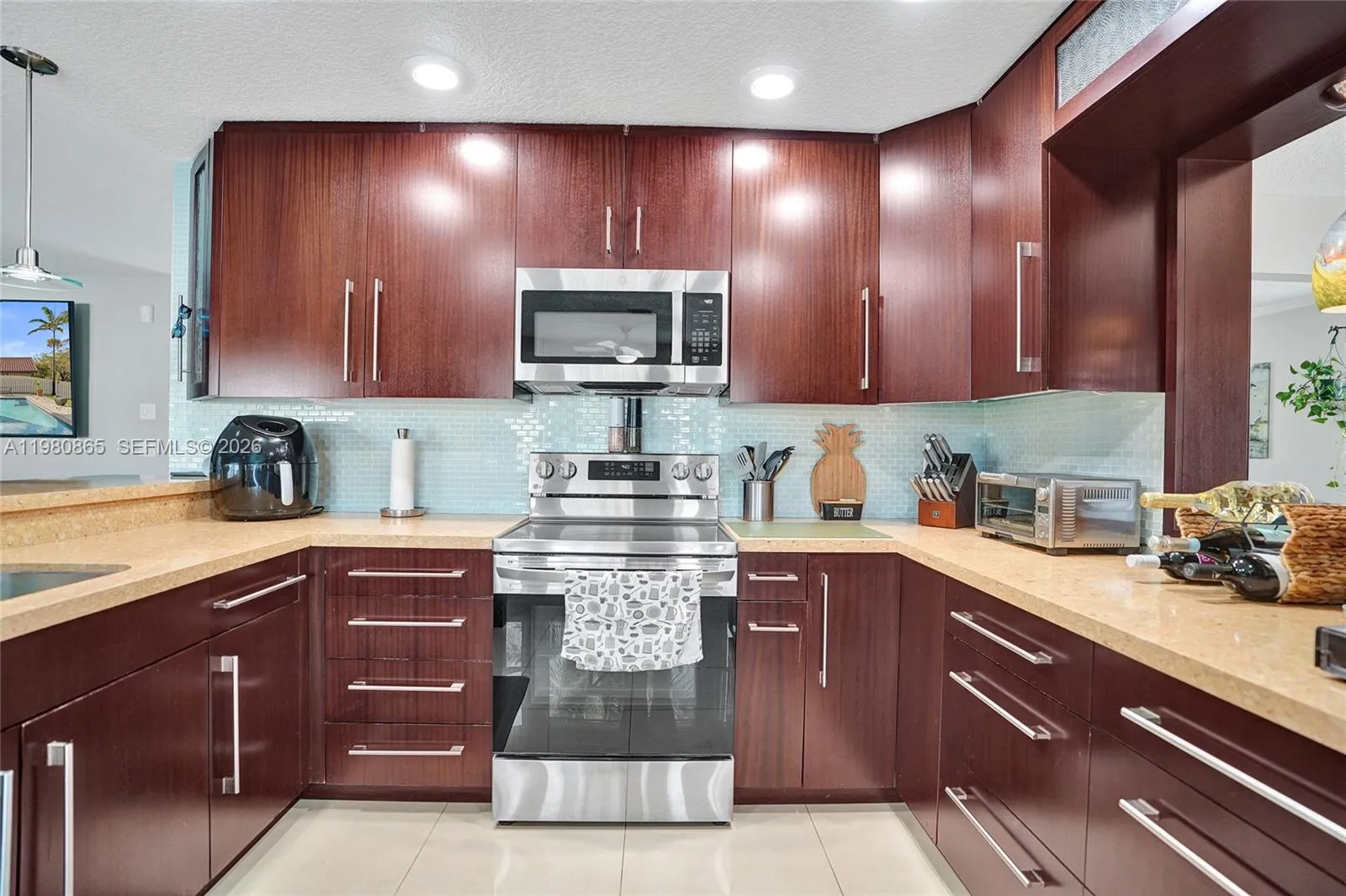 13901 Appalachian Trl, Davie, Florida 33325, Davie, Florida 33325, 4 Bedrooms Bedrooms, ,2 BathroomsBathrooms,Residential,For Sale,13901 Appalachian Trl, Davie, Florida 33325,A11980865