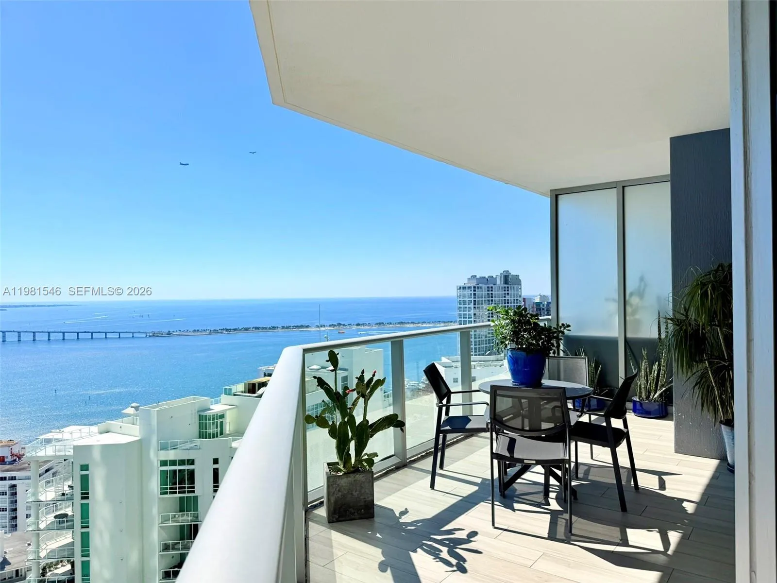 1300 Brickell Bay Dr 3406, Miami, Florida 33131, Miami, Florida 33131, 3 Bedrooms Bedrooms, ,2 BathroomsBathrooms,Residential,For Sale,1300 Brickell Bay Dr 3406, Miami, Florida 33131,A11981546