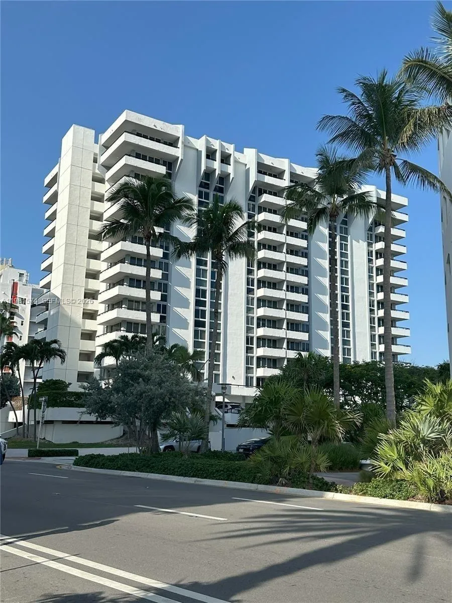 3200 Collins Ave 10-1, Miami Beach, Florida 33140, Miami Beach, Florida 33140, 2 Bedrooms Bedrooms, ,2 BathroomsBathrooms,Residential,For Sale,3200 Collins Ave 10-1, Miami Beach, Florida 33140,A11981574