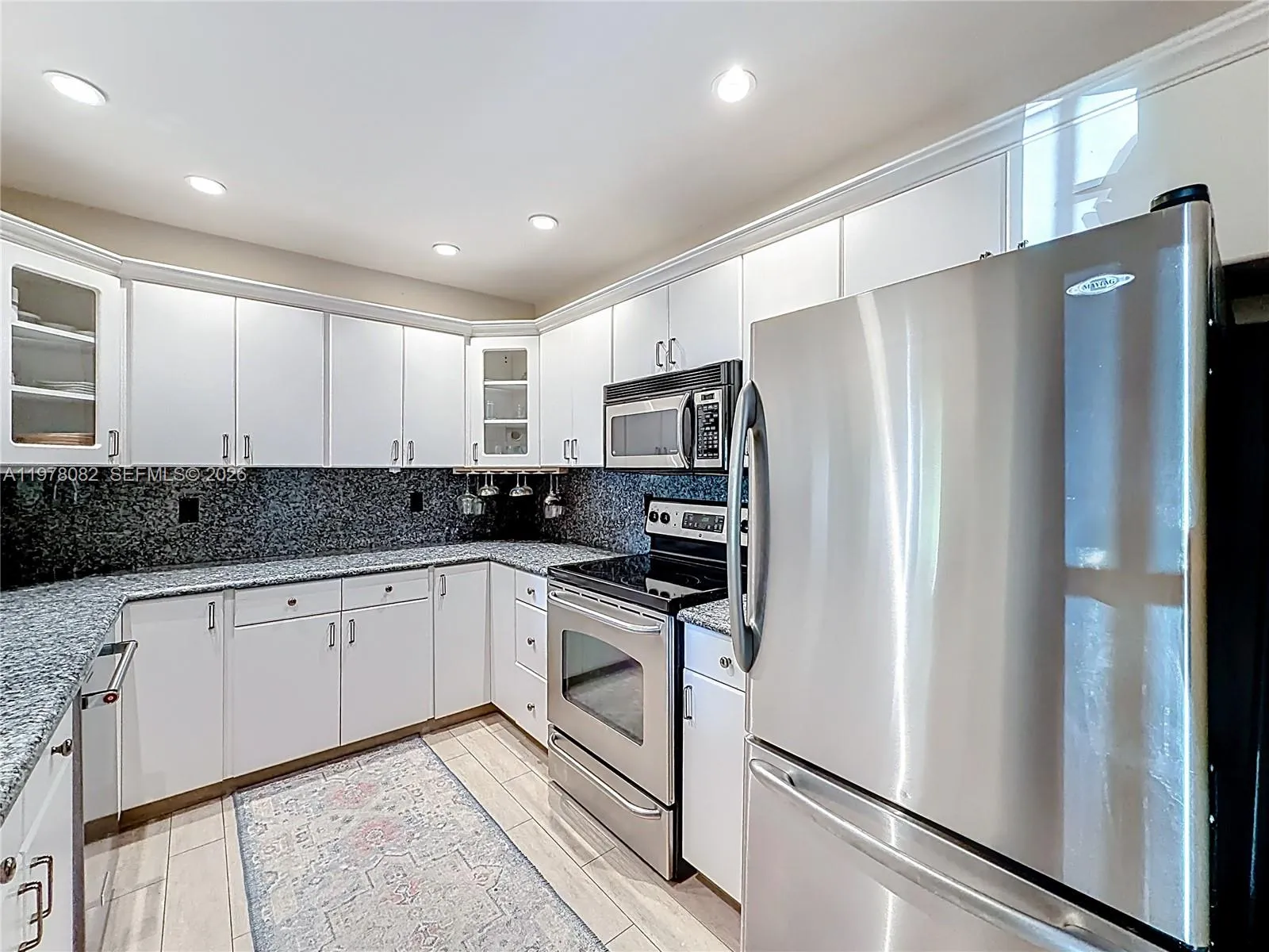 2128 Ne 9th Ave 2128, Wilton Manors, Florida 33305, Wilton Manors, Florida 33305, 2 Bedrooms Bedrooms, ,2 BathroomsBathrooms,Residential Lease,For Rent,2128 Ne 9th Ave 2128, Wilton Manors, Florida 33305,A11978082
