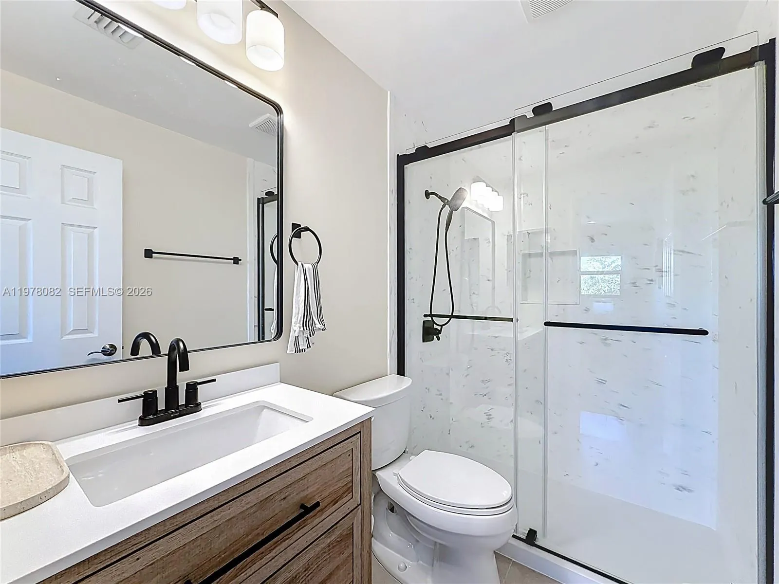 2128 Ne 9th Ave 2128, Wilton Manors, Florida 33305, Wilton Manors, Florida 33305, 2 Bedrooms Bedrooms, ,2 BathroomsBathrooms,Residential Lease,For Rent,2128 Ne 9th Ave 2128, Wilton Manors, Florida 33305,A11978082
