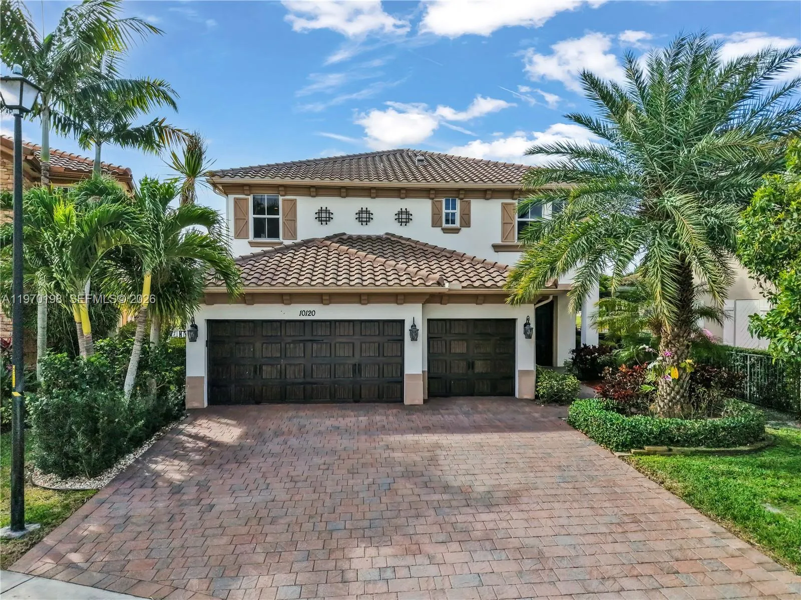 10120 N Lake Vista Ct, Parkland, Florida 33076, Parkland, Florida 33076, 4 Bedrooms Bedrooms, 8 Rooms Rooms,4 BathroomsBathrooms,Residential,For Sale,10120 N Lake Vista Ct, Parkland, Florida 33076,A11970198