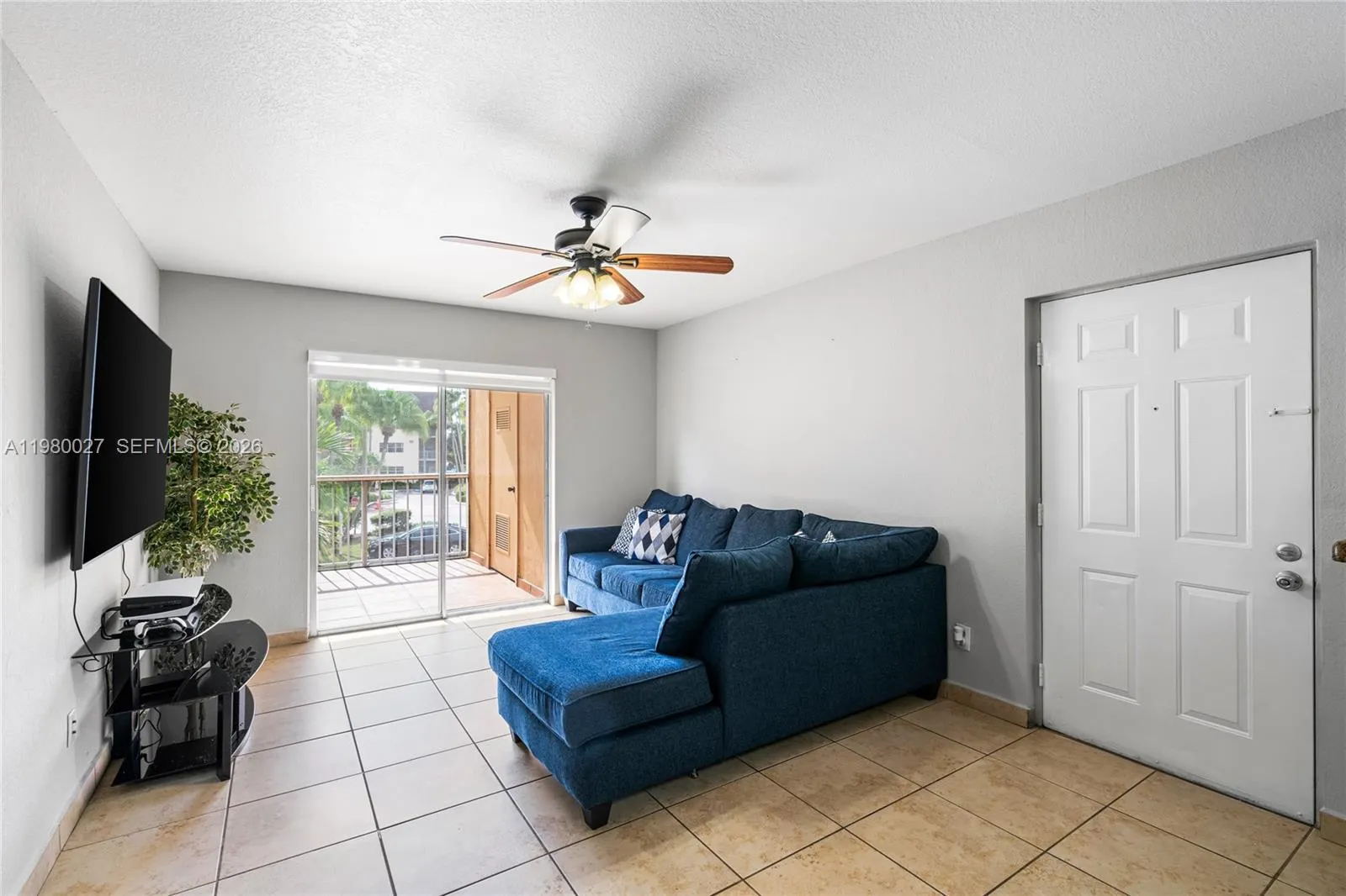 15295 Sw 106th Ln 717, Miami, Florida 33196, Miami, Florida 33196, 1 Bedroom Bedrooms, ,1 BathroomBathrooms,Residential Lease,For Rent,15295 Sw 106th Ln 717, Miami, Florida 33196,A11980027
