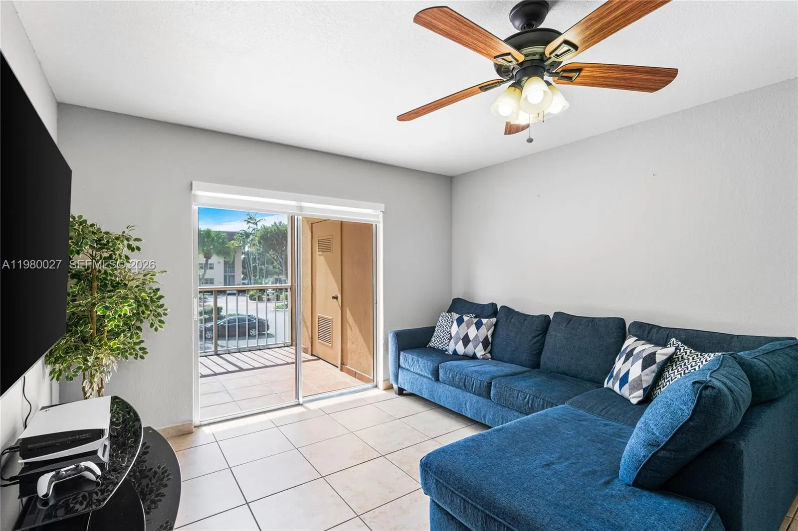 15295 Sw 106th Ln 717, Miami, Florida 33196, Miami, Florida 33196, 1 Bedroom Bedrooms, ,1 BathroomBathrooms,Residential Lease,For Rent,15295 Sw 106th Ln 717, Miami, Florida 33196,A11980027