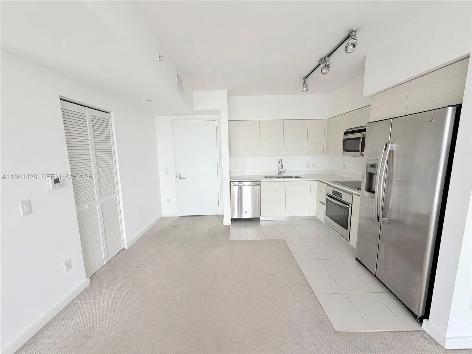 4250 Biscayne Blvd 1014, Miami, Florida 33137, Miami, Florida 33137, 1 Bedroom Bedrooms, ,1 BathroomBathrooms,Residential Lease,For Rent,4250 Biscayne Blvd 1014, Miami, Florida 33137,A11981428