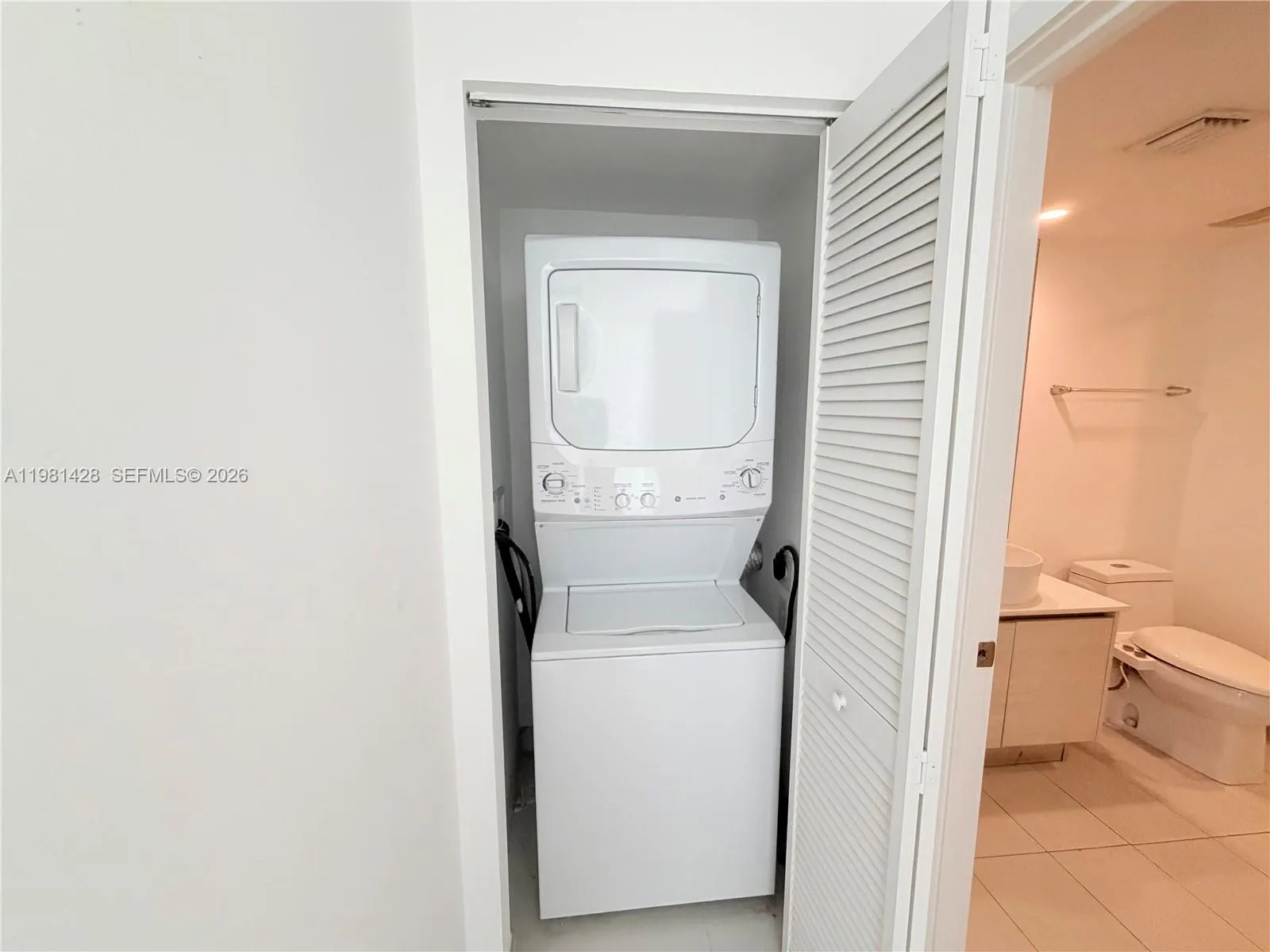 4250 Biscayne Blvd 1014, Miami, Florida 33137, Miami, Florida 33137, 1 Bedroom Bedrooms, ,1 BathroomBathrooms,Residential Lease,For Rent,4250 Biscayne Blvd 1014, Miami, Florida 33137,A11981428