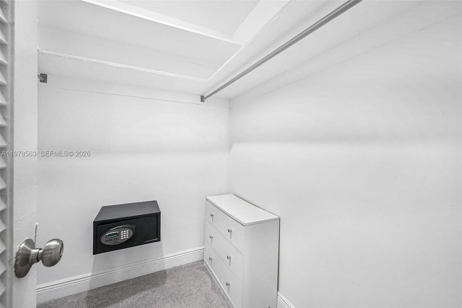 5101 Collins Ave 11m, Miami Beach, Florida 33140, Miami Beach, Florida 33140, 2 Bedrooms Bedrooms, ,2 BathroomsBathrooms,Residential Lease,For Rent,5101 Collins Ave 11m, Miami Beach, Florida 33140,A11978563