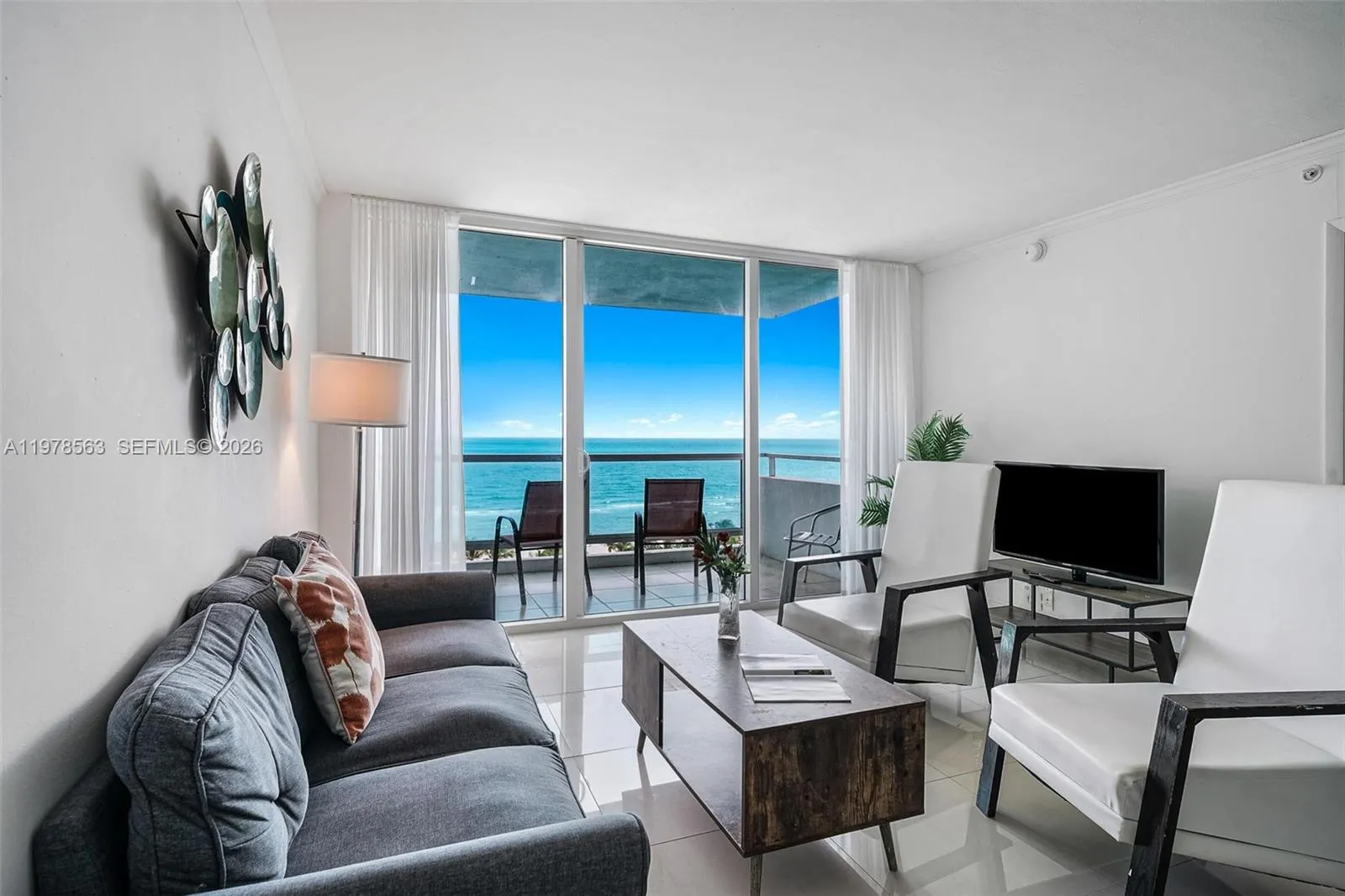 5101 Collins Ave 11m, Miami Beach, Florida 33140, Miami Beach, Florida 33140, 2 Bedrooms Bedrooms, ,2 BathroomsBathrooms,Residential Lease,For Rent,5101 Collins Ave 11m, Miami Beach, Florida 33140,A11978563
