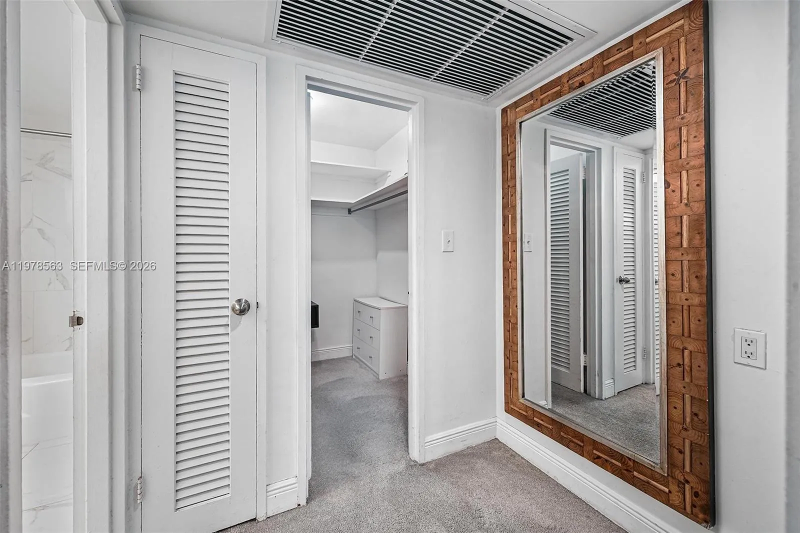 5101 Collins Ave 11m, Miami Beach, Florida 33140, Miami Beach, Florida 33140, 2 Bedrooms Bedrooms, ,2 BathroomsBathrooms,Residential Lease,For Rent,5101 Collins Ave 11m, Miami Beach, Florida 33140,A11978563