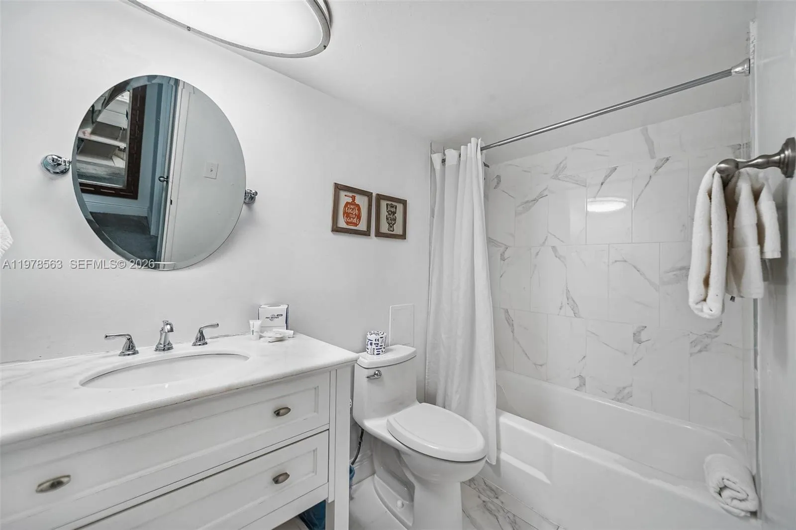 5101 Collins Ave 11m, Miami Beach, Florida 33140, Miami Beach, Florida 33140, 2 Bedrooms Bedrooms, ,2 BathroomsBathrooms,Residential Lease,For Rent,5101 Collins Ave 11m, Miami Beach, Florida 33140,A11978563